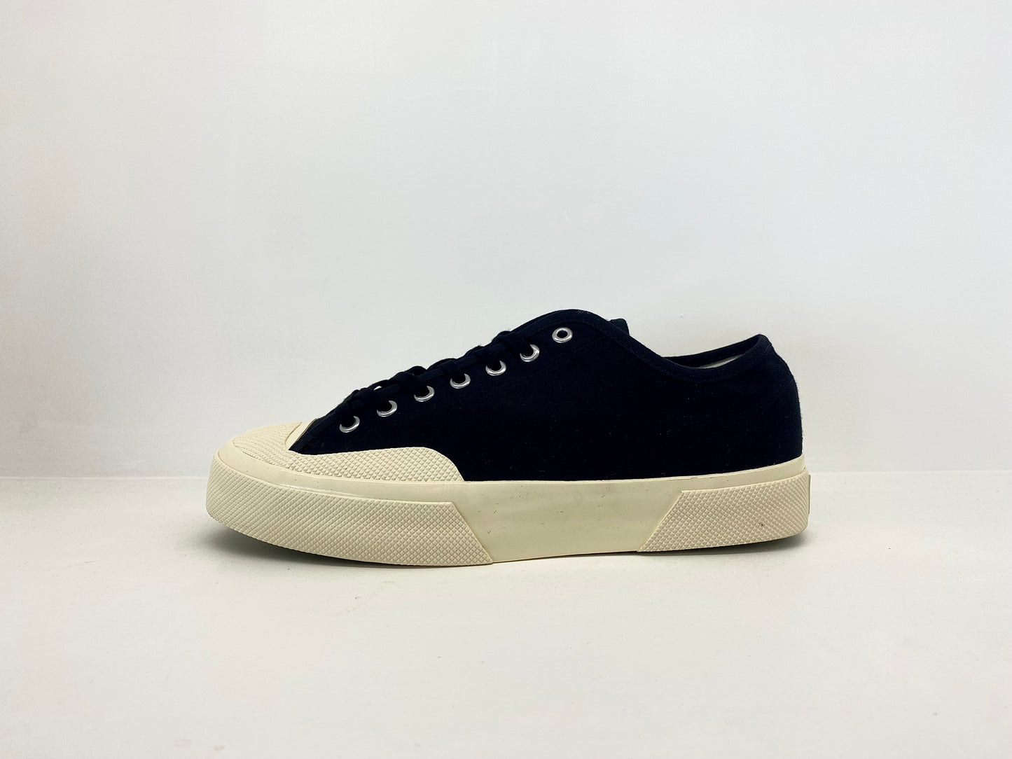 Superga Artifact